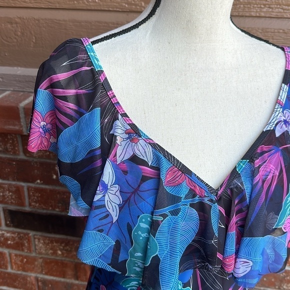 Women's Ruffle V Neck Flounce Sleeve Floral Tummy Control Swim Suit Size XL NWT - Picture 2 of 8